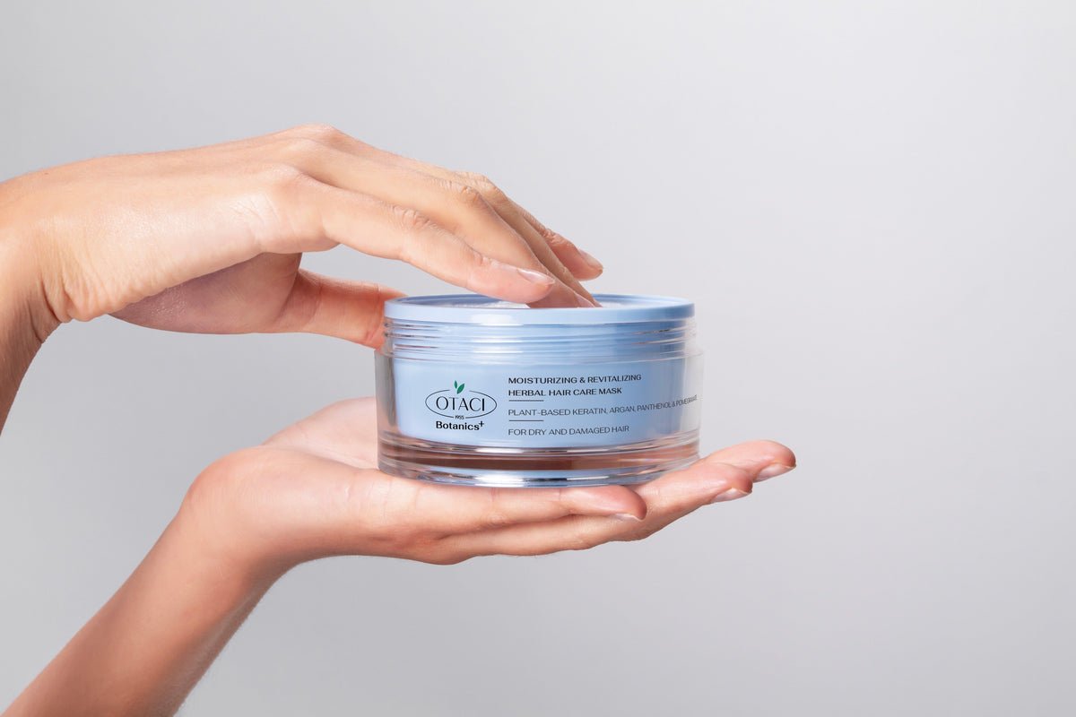OTACI Botanics+ Moisturizing & Revitalizing Herbal Hair Care Mask - 200 mL - Klearus